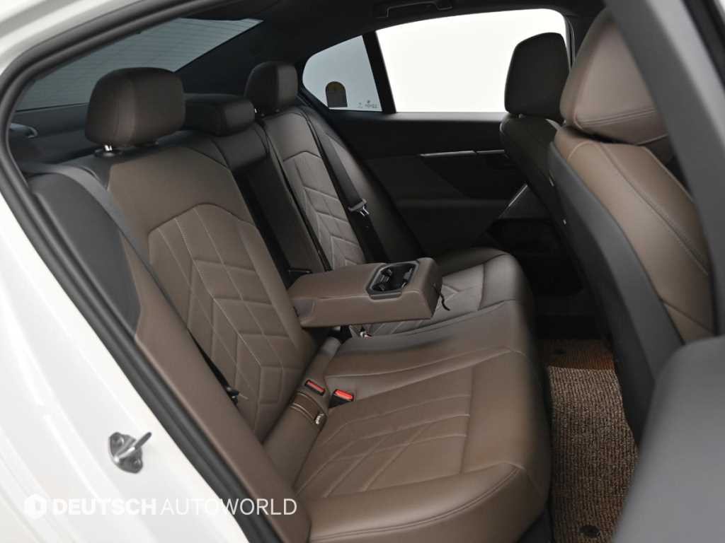 BMW 5시리즈 5시리즈 (G60) 520i 기본형 이미지 12