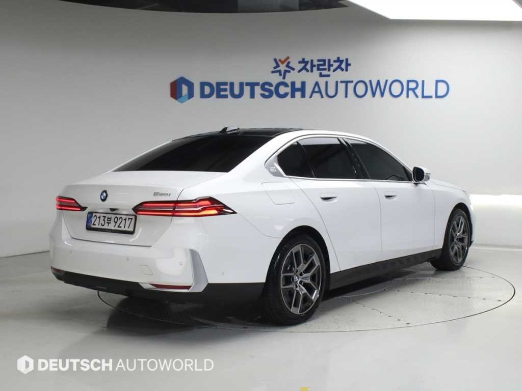BMW 5시리즈 5시리즈 (G60) 520i 기본형 이미지 2