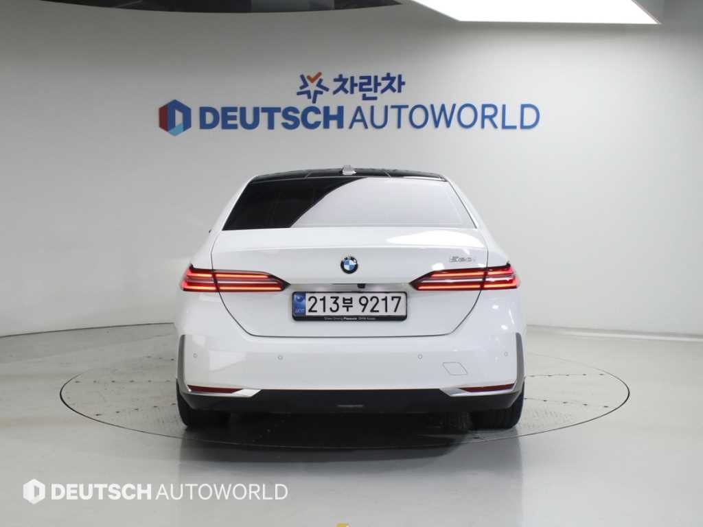 BMW 5시리즈 5시리즈 (G60) 520i 기본형 이미지 4