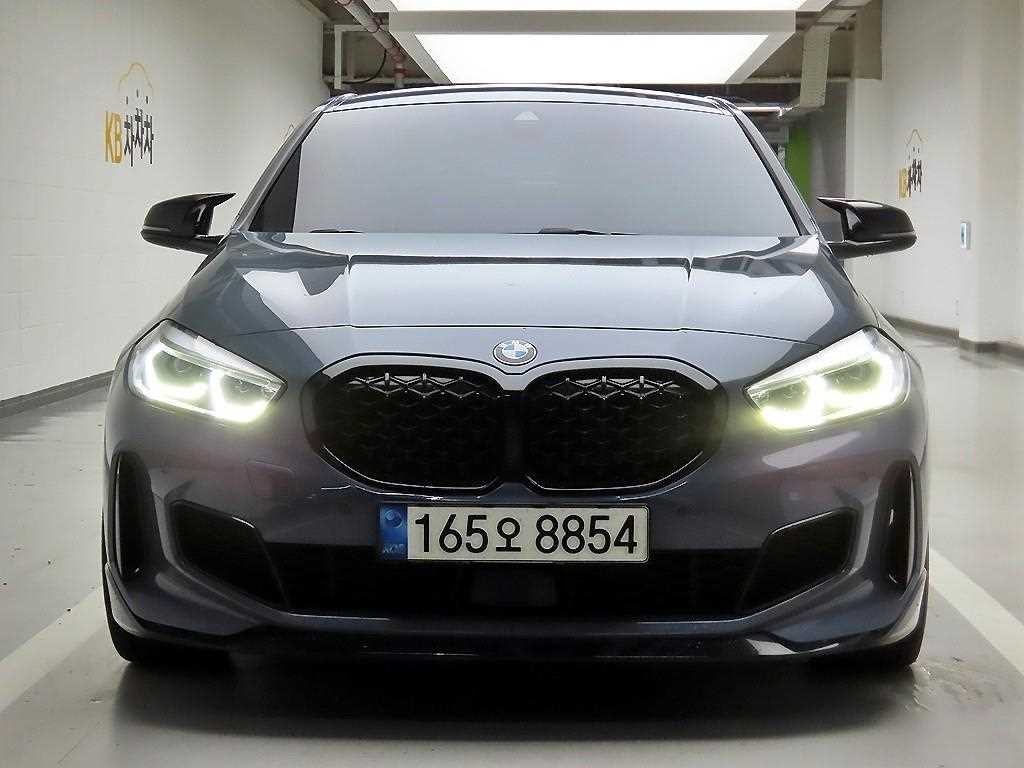 BMW 1시리즈 1시리즈 (F40) M135i xDrive 퍼스트 에디션 이미지 1