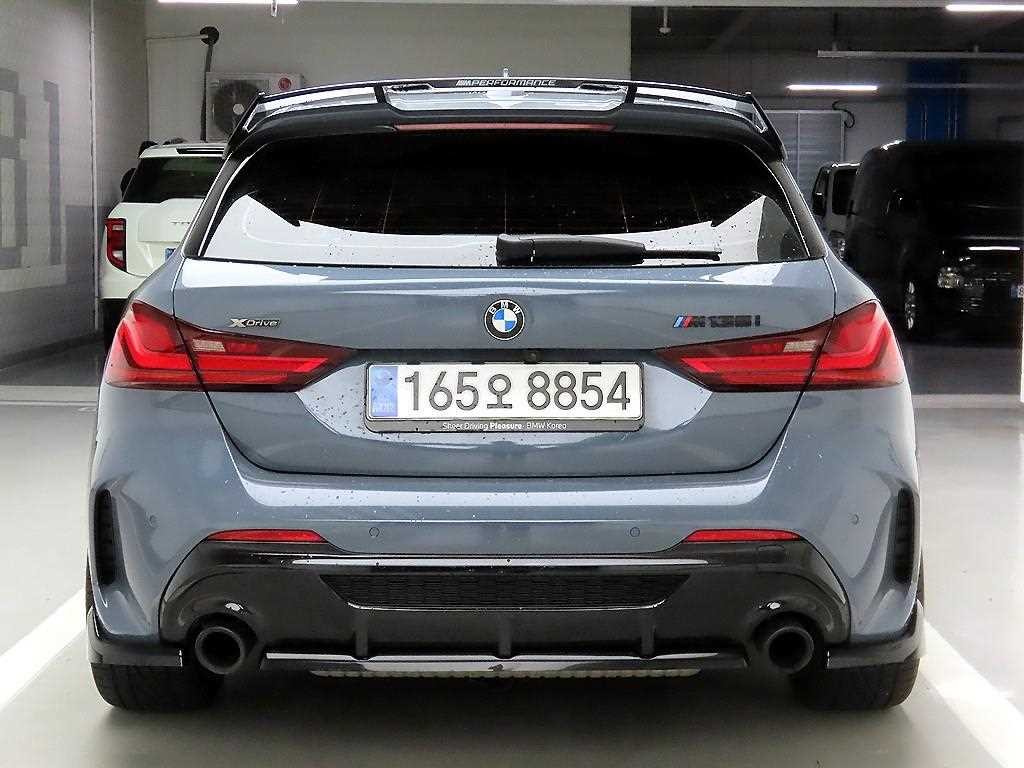 BMW 1시리즈 1시리즈 (F40) M135i xDrive 퍼스트 에디션 이미지 3