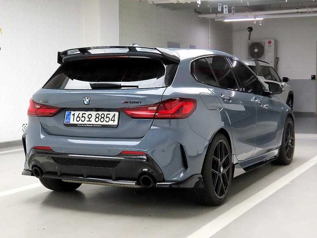 BMW 1시리즈 1시리즈 (F40) M135i xDrive 퍼스트 에디션 이미지 4