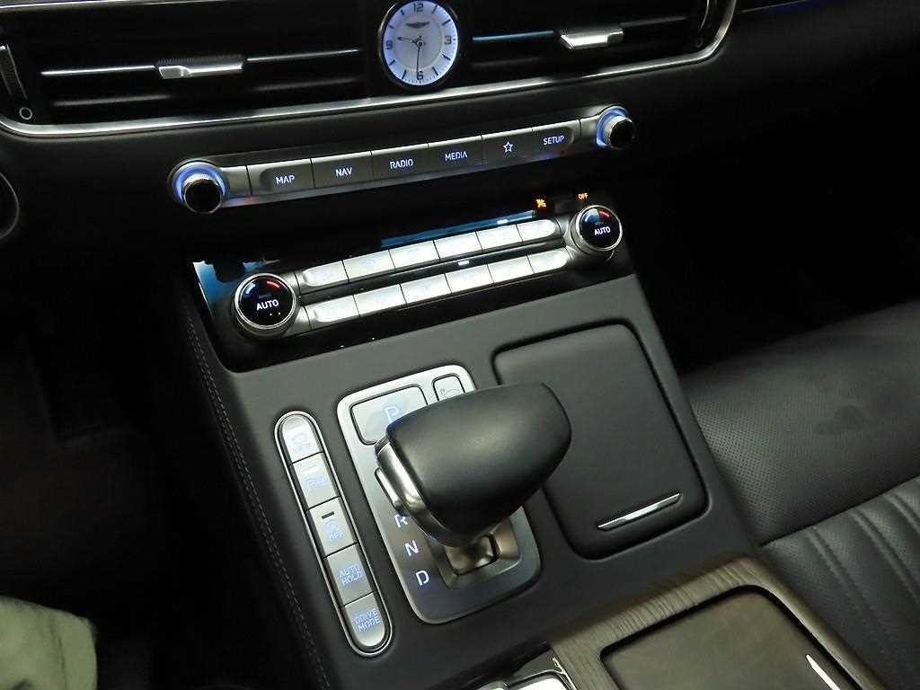 제네시스 G90 3.8 GDI AWD 프리미엄 럭셔리 이미지 9