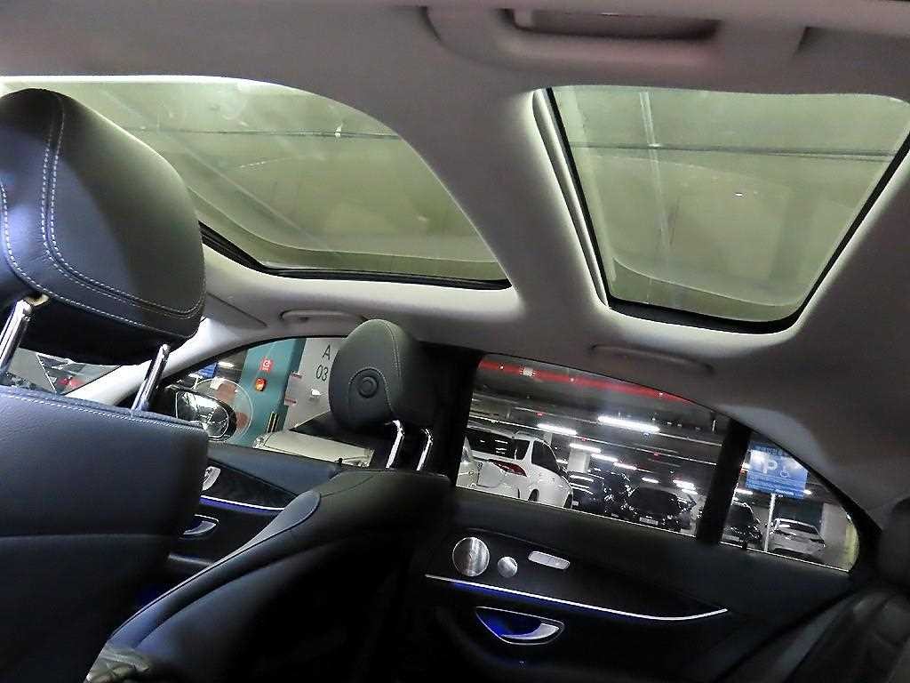 벤츠 E 클래스 E-클래스 W213 E300 아방가르드 이미지 16