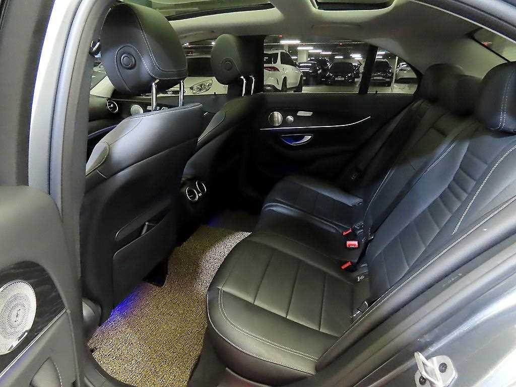 벤츠 E 클래스 E-클래스 W213 E300 아방가르드 이미지 7