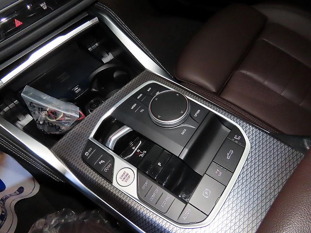 BMW 4시리즈 4시리즈 (G22) 420i 컨버터블 M 스포츠 이미지 15