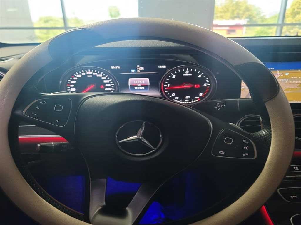 벤츠 E 클래스 E-클래스 W213 E220d 아방가르드 이미지 12