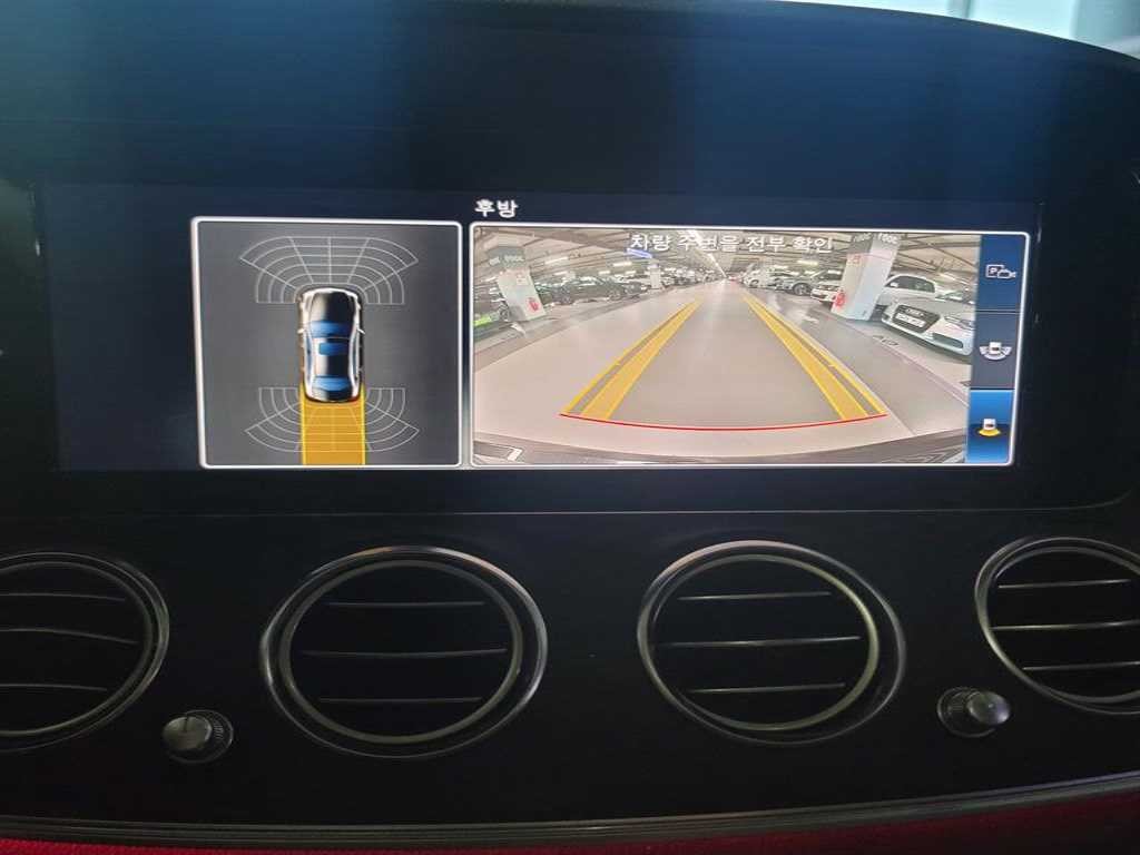 벤츠 E 클래스 E-클래스 W213 E220d 아방가르드 이미지 17