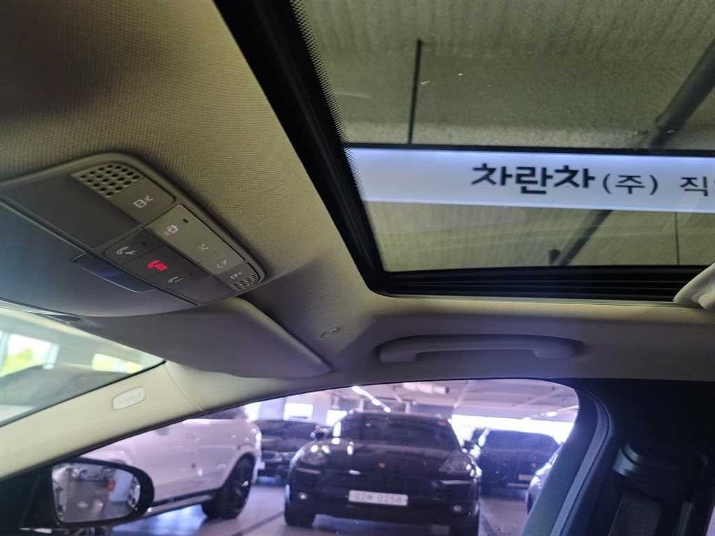 벤츠 E 클래스 E-클래스 W213 E220d 아방가르드 이미지 19