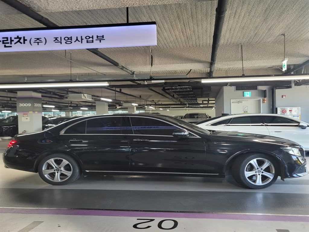 벤츠 E 클래스 E-클래스 W213 E220d 아방가르드 이미지 5