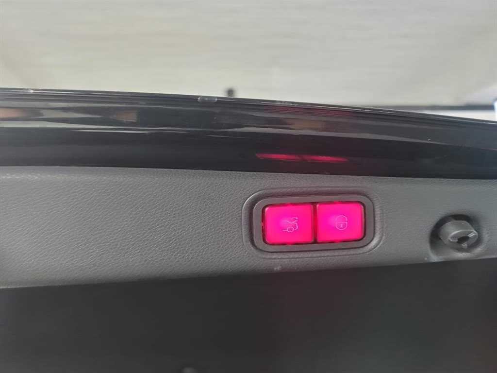 벤츠 E 클래스 E-클래스 W213 E220d 아방가르드 이미지 9