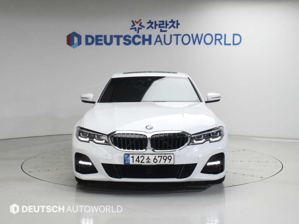BMW 3시리즈 3시리즈 (G20) 320i M 스포츠 이미지 3