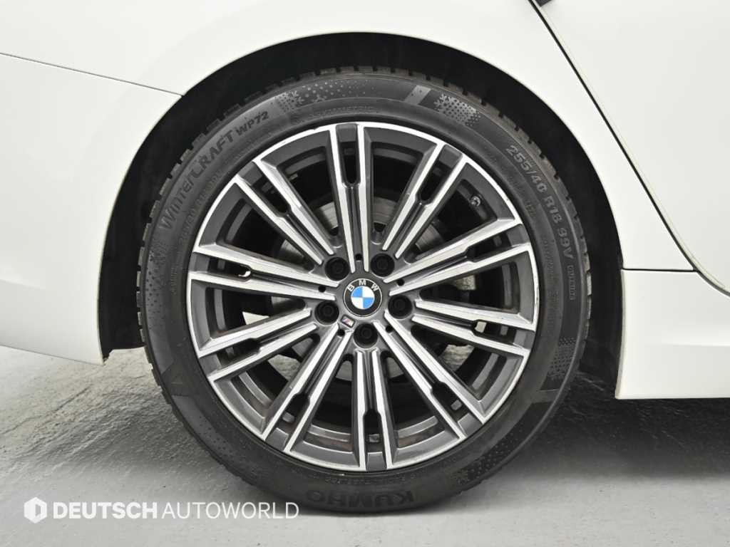 BMW 3시리즈 3시리즈 (G20) 320i M 스포츠 이미지 5