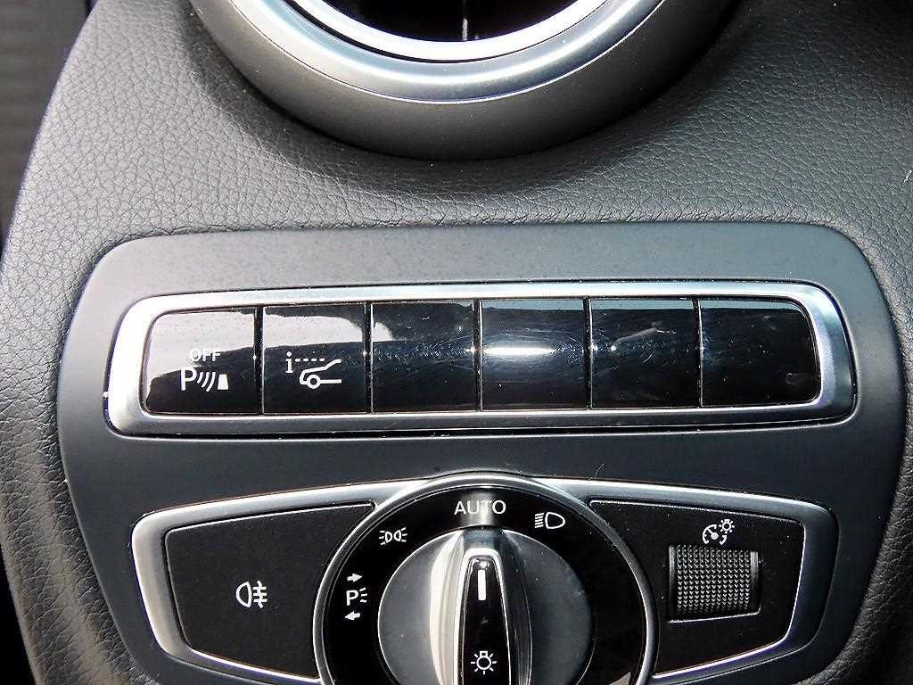 벤츠 C 클래스 C클래스 W205 C250 d 4MATIC 이미지 12