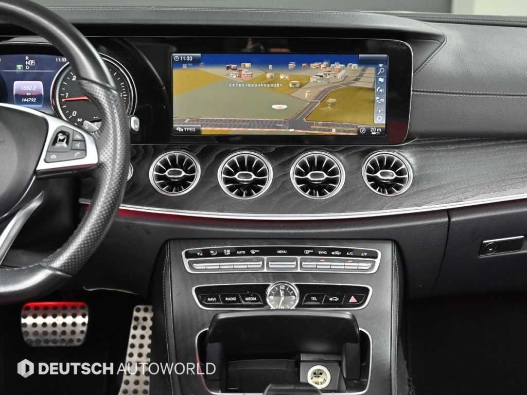 벤츠 E 클래스 E-클래스 W213 E220d 카브리올레 이미지 14