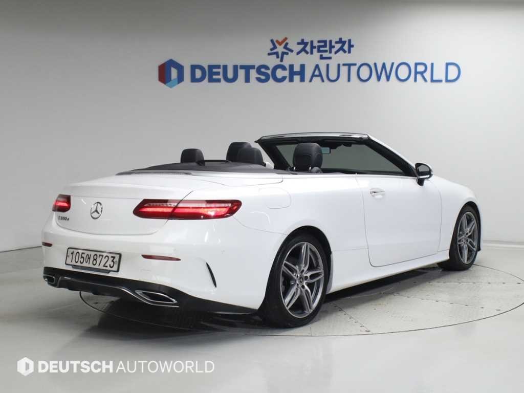 벤츠 E 클래스 E-클래스 W213 E220d 카브리올레 이미지 2