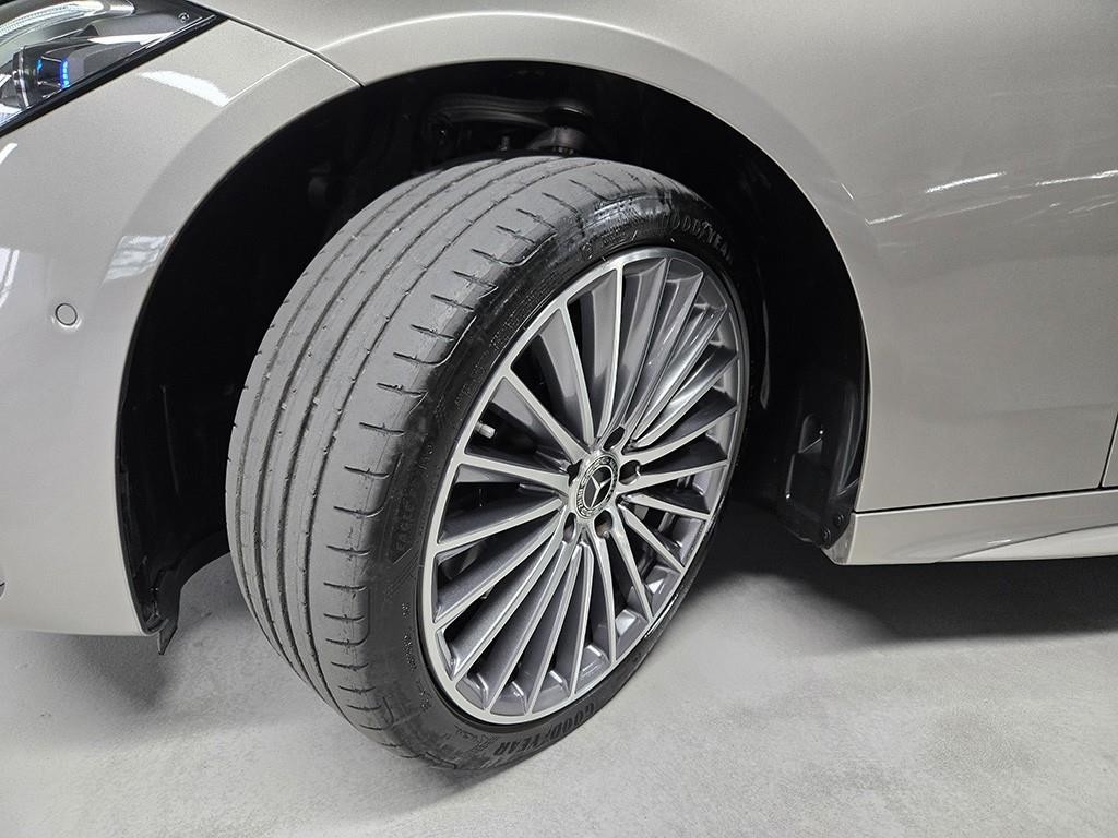 벤츠 C 클래스 C클래스 W206 C300 AMG 라인 이미지 20