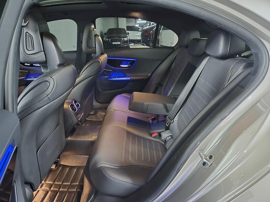 벤츠 C 클래스 C클래스 W206 C300 AMG 라인 이미지 6