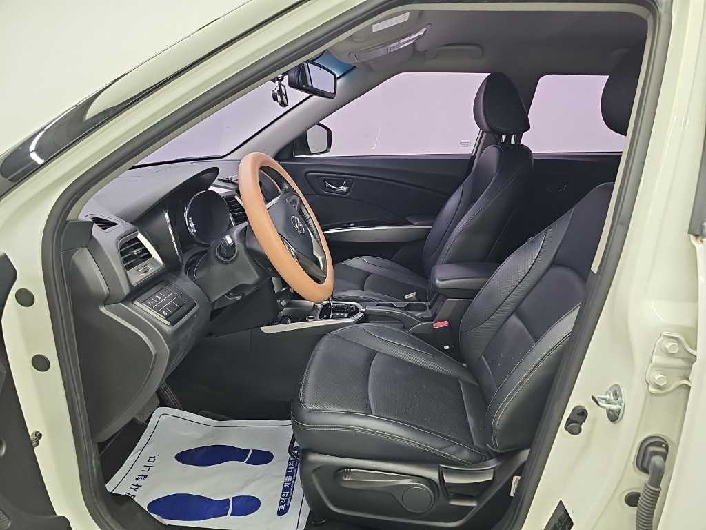 KG모빌리티(쌍용) 티볼리 가솔린 2WD 1.6 VX 이미지 11
