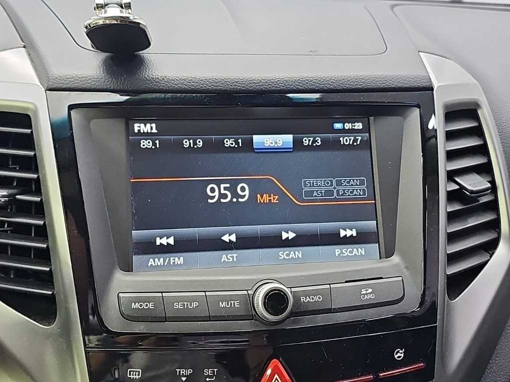 KG모빌리티(쌍용) 티볼리 가솔린 2WD 1.6 VX 이미지 14