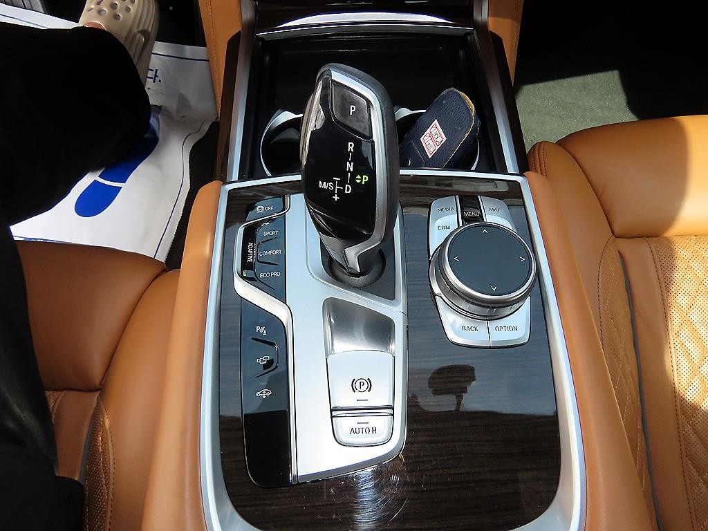 BMW 7시리즈 7시리즈 (G11) 730Ld xDrive 디자인 퓨어 엑설런스 이미지 10