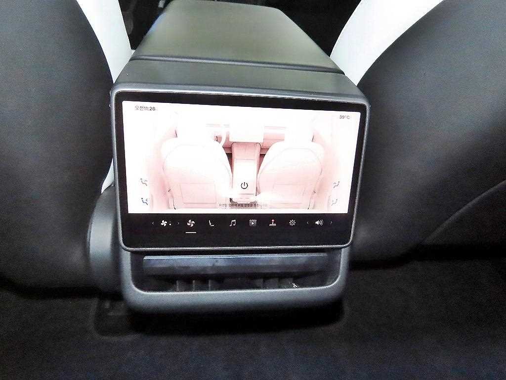 테슬라 모델 3 RWD 이미지 16