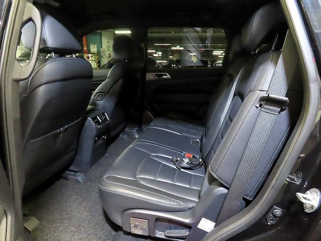 KG모빌리티(쌍용) 렉스턴 G4렉스턴 디젤 2.2 4WD 헤리티지 이미지 7