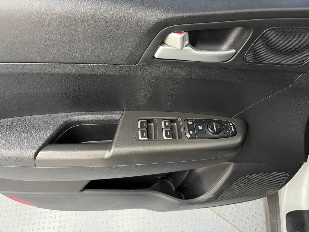 기아 스포티지 스포티지 더 볼드 1.6 디젤 4WD 트렌디 이미지 16