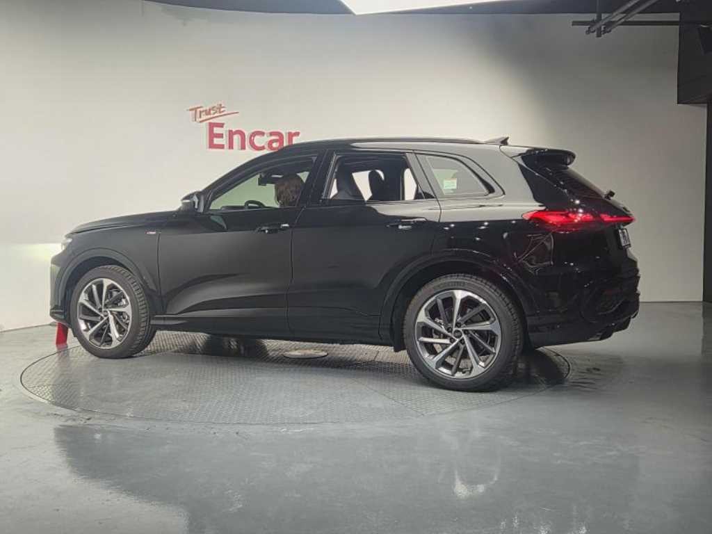 아우디 Q5 Q5 (80A) 45 TFSI 콰트로 S-라인 이미지 4