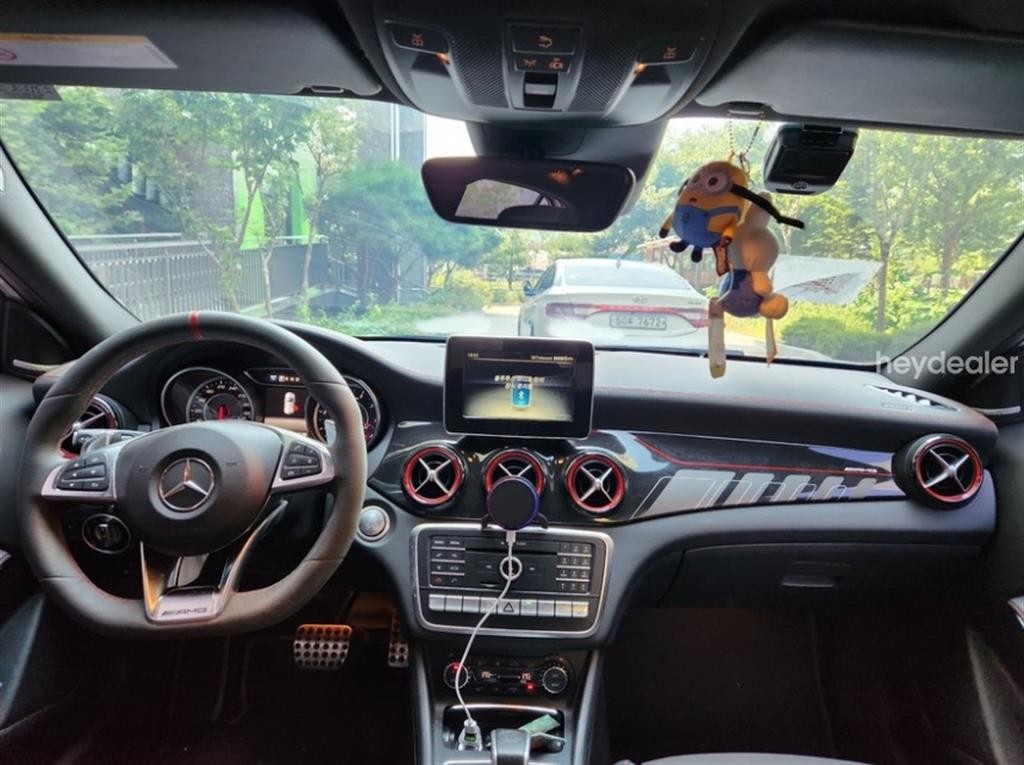 벤츠 GLA 클래스 GLA클래스 X156 GLA45 AMG 4MATIC 이미지 6