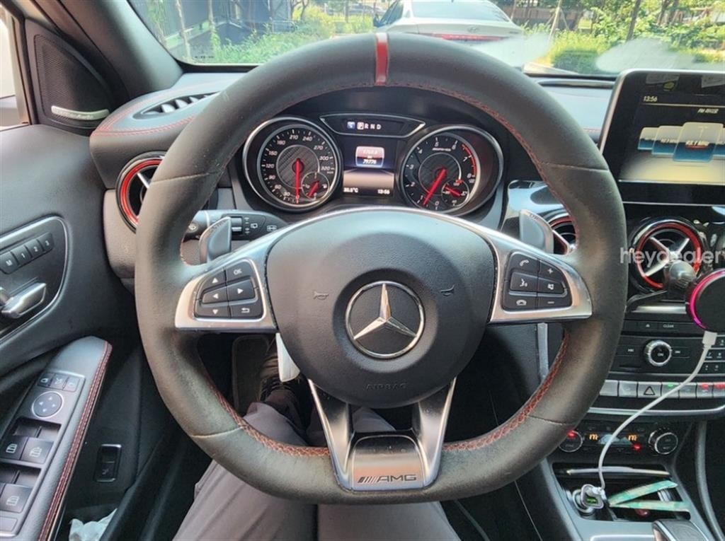 벤츠 GLA 클래스 GLA클래스 X156 GLA45 AMG 4MATIC 이미지 7