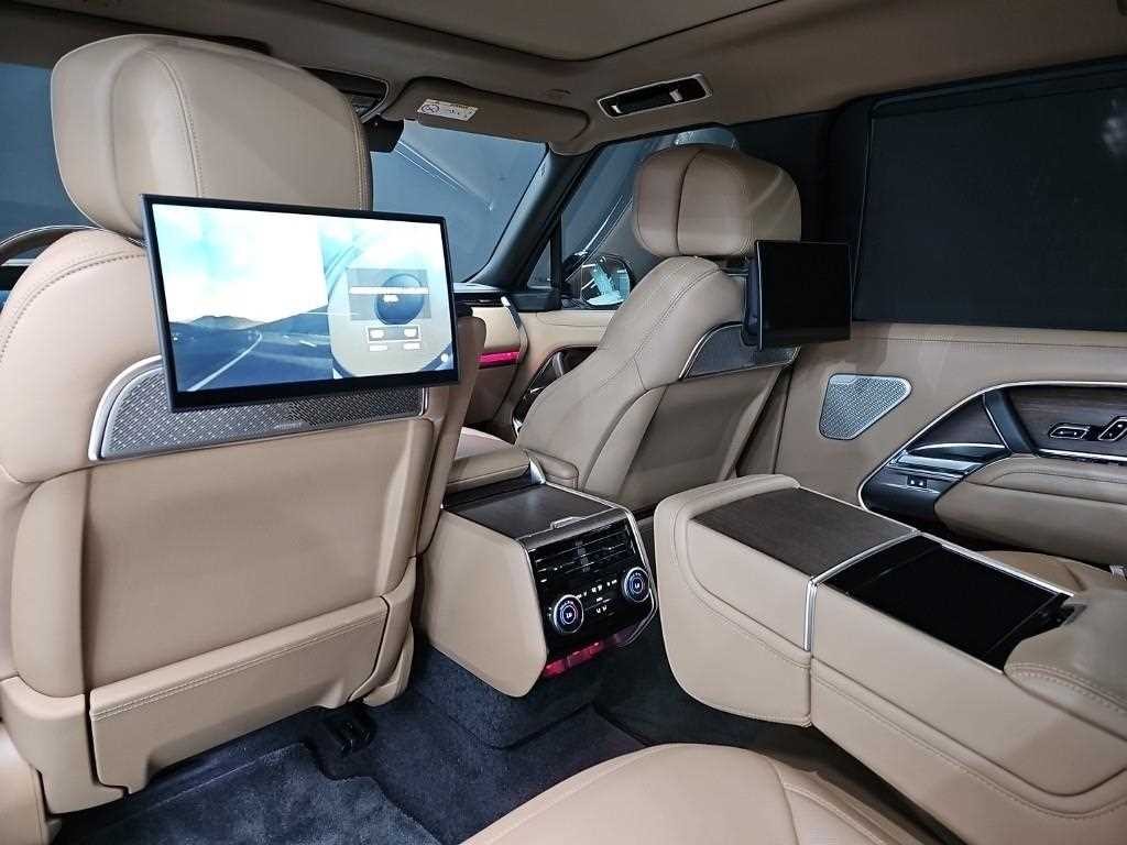 랜드로버 레인지로버 레인지로버 5세대 4.4 P530 LWB 오토바이오그래피 이미지 14