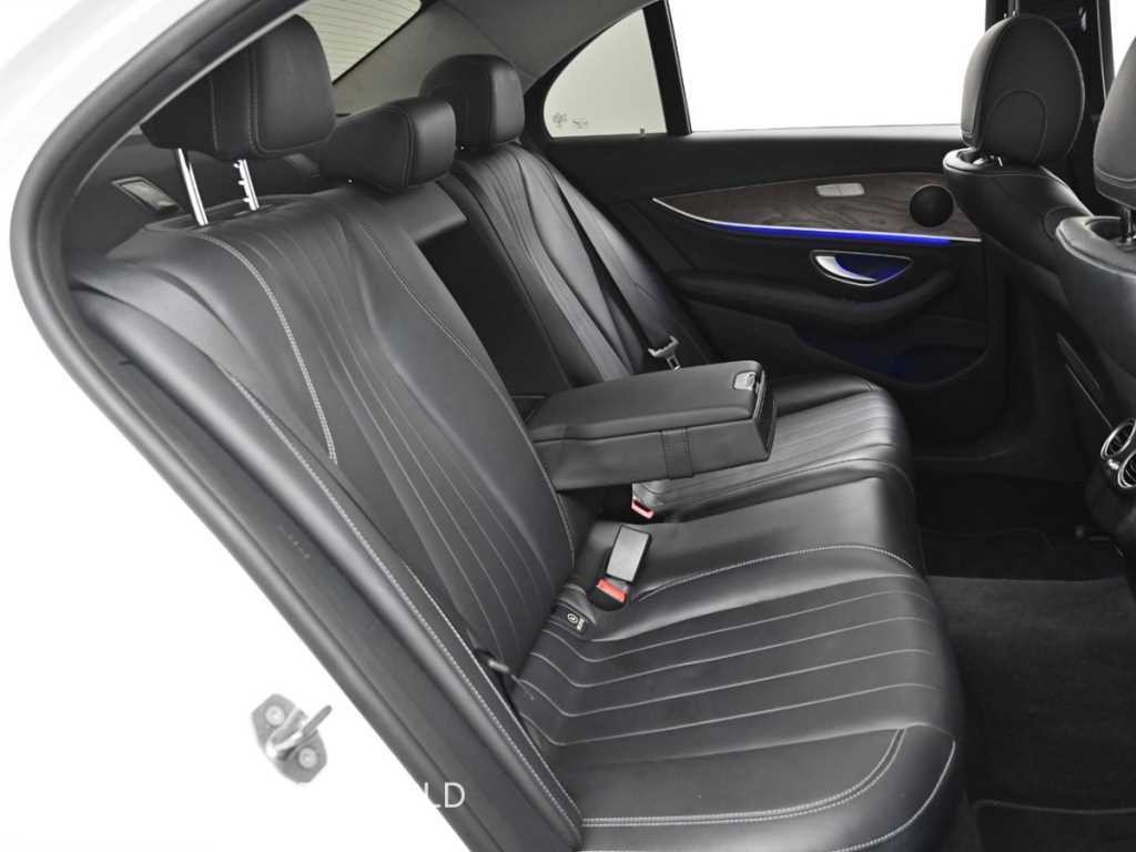 벤츠 E 클래스 E-클래스 W213 E300 4MATIC 익스클루시브 이미지 12