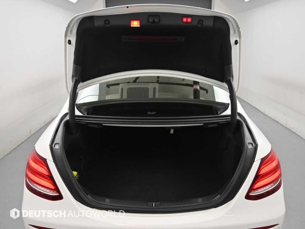 벤츠 E 클래스 E-클래스 W213 E300 4MATIC 익스클루시브 이미지 19