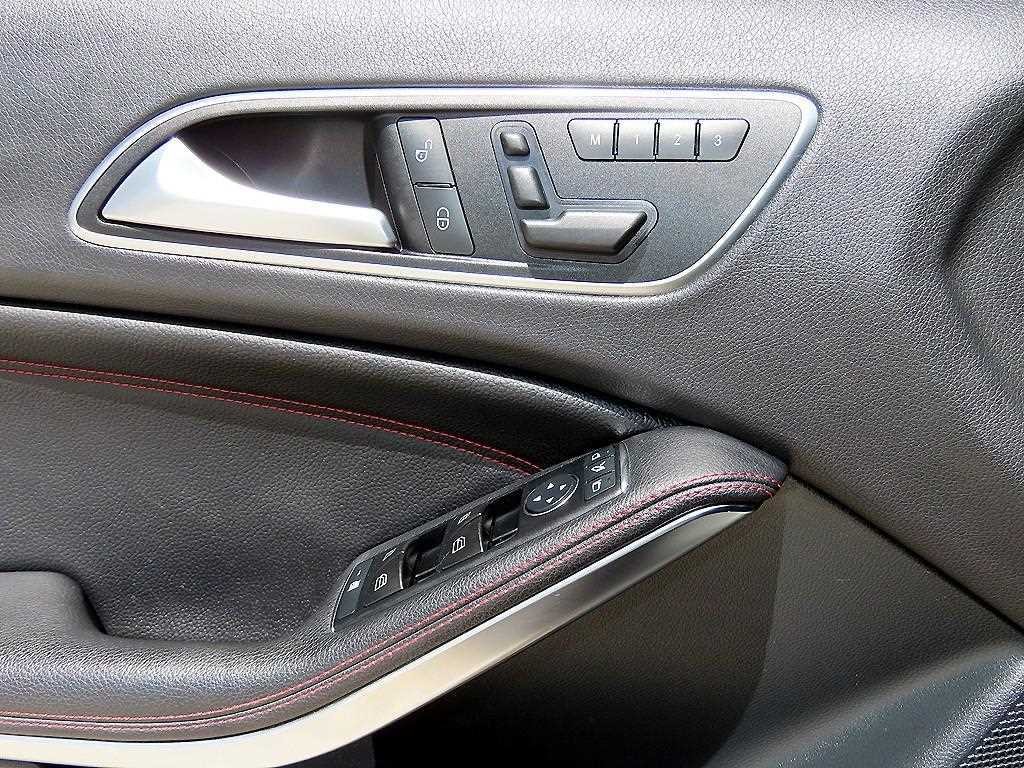 벤츠 A 클래스 A클래스 W176 A45 AMG 4MATIC 이미지 11
