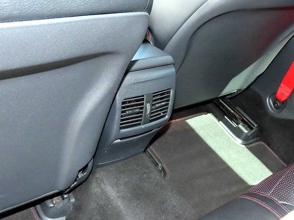 벤츠 A 클래스 A클래스 W176 A45 AMG 4MATIC 이미지 16