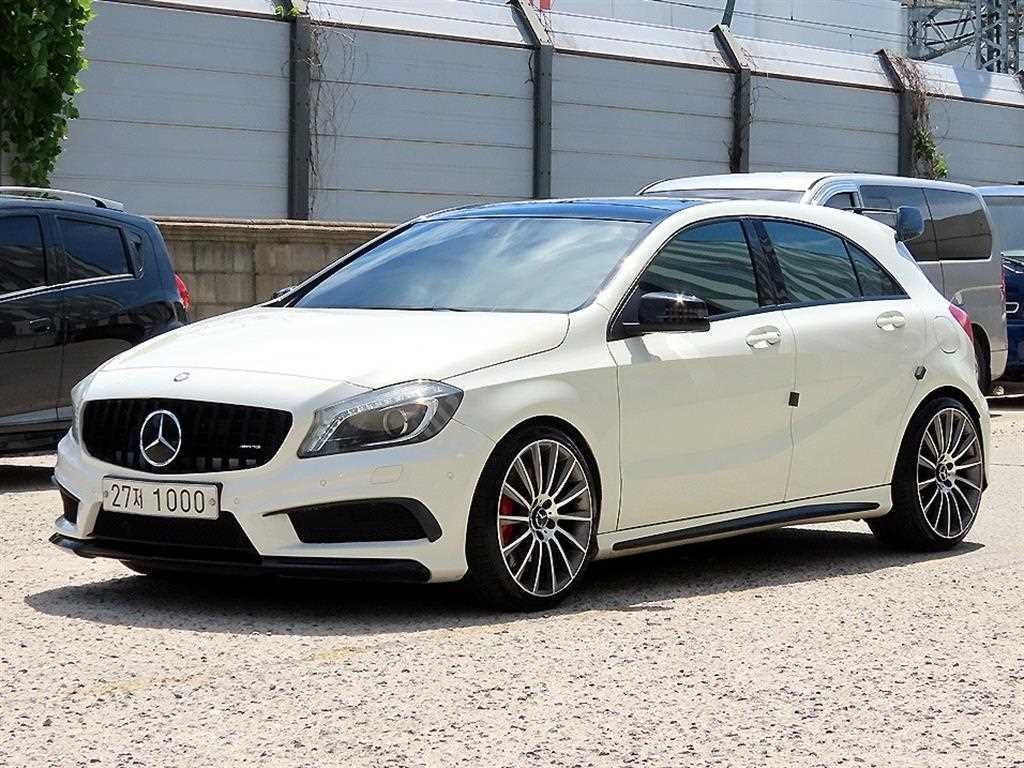 벤츠 A 클래스 A클래스 W176 A45 AMG 4MATIC 이미지 2