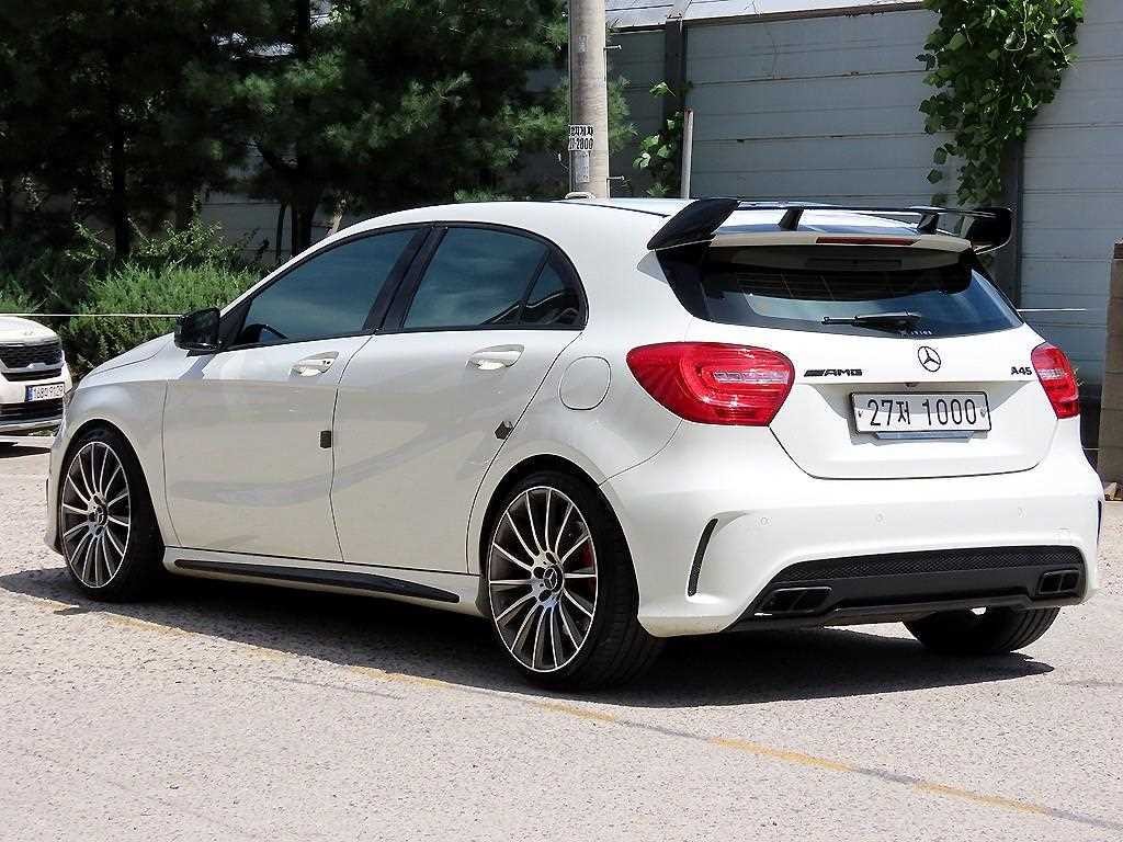 벤츠 A 클래스 A클래스 W176 A45 AMG 4MATIC 이미지 3
