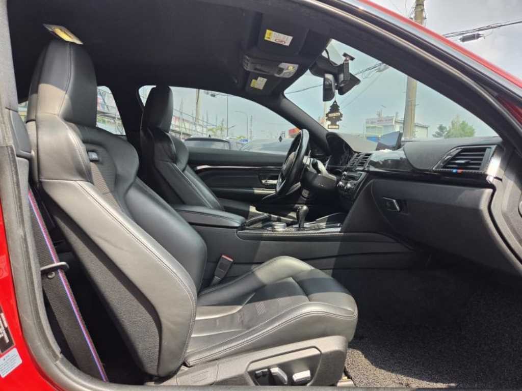 BMW 4시리즈 M4 (F82) 쿠페 컴패티션 이미지 10