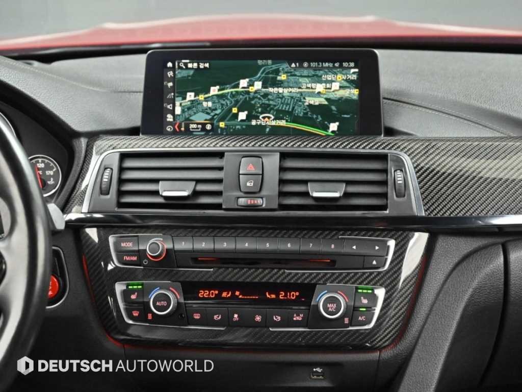BMW 4시리즈 M4 (F82) 쿠페 컴패티션 이미지 14