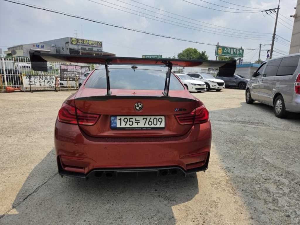 BMW 4시리즈 M4 (F82) 쿠페 컴패티션 이미지 4