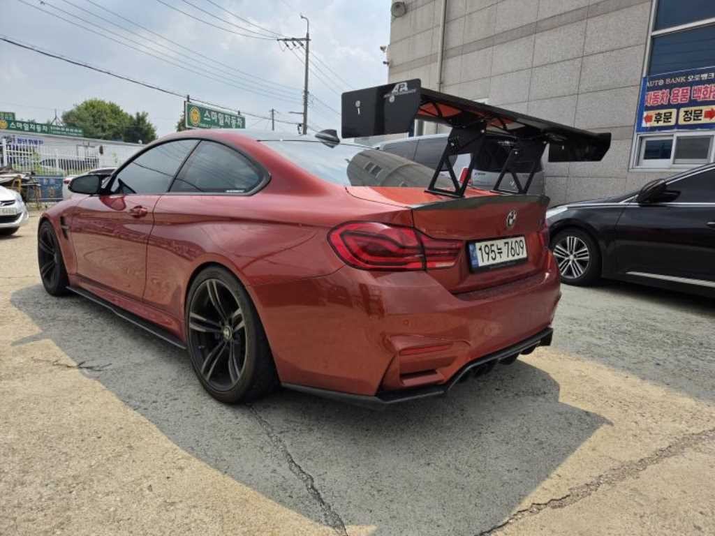BMW 4시리즈 M4 (F82) 쿠페 컴패티션 이미지 6