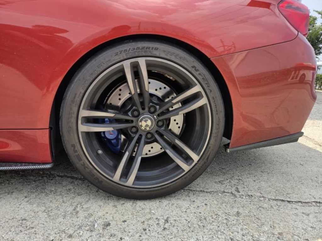 BMW 4시리즈 M4 (F82) 쿠페 컴패티션 이미지 8