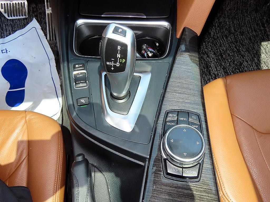 BMW 그란투리스모 3시리즈 GT (F34) GT 320D 럭셔리 이미지 11
