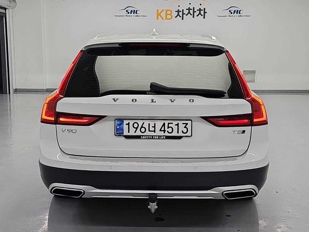 볼보 V90 V90 크로스컨트리 T5 프로 AWD 이미지 4