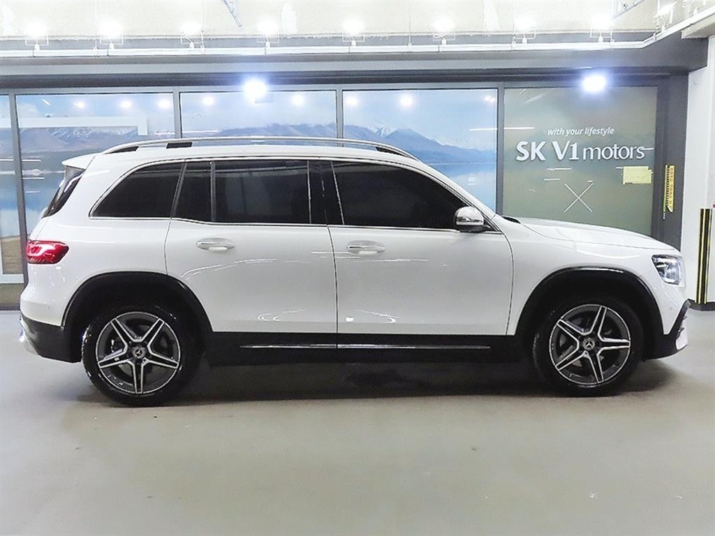 벤츠 GLB 클래스 GLB클래스 X247 GLB 250 4MATIC 이미지 3