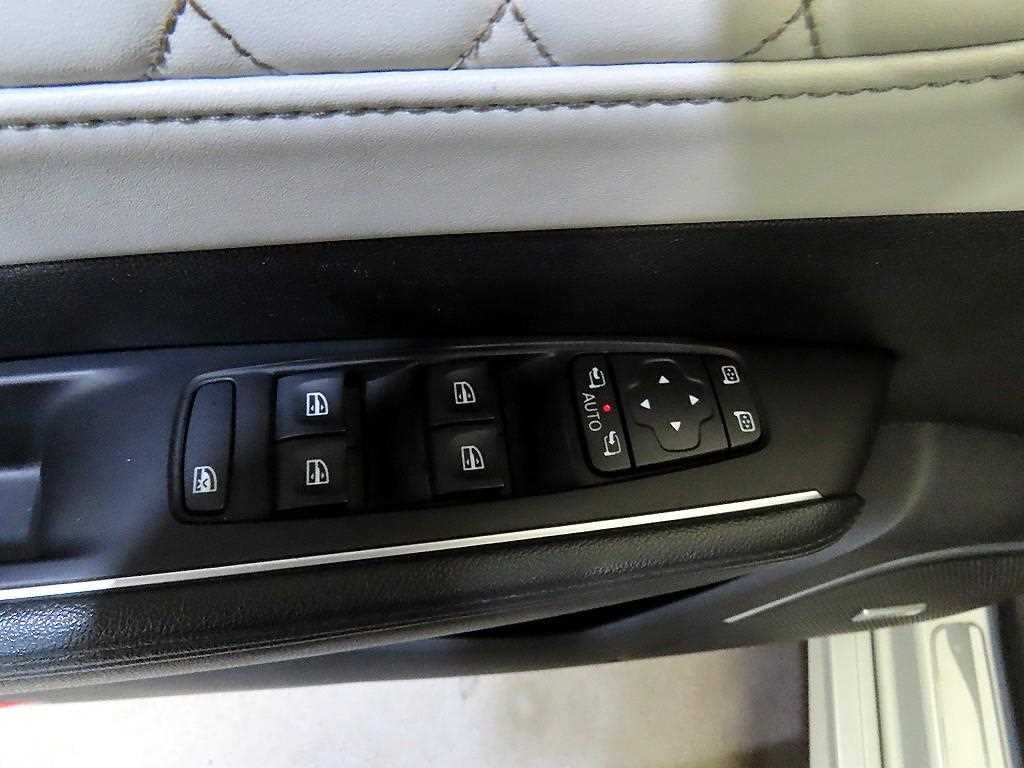 르노코리아(삼성) SM6 LPG 2.0 LPe RE(장애인용) 이미지 12