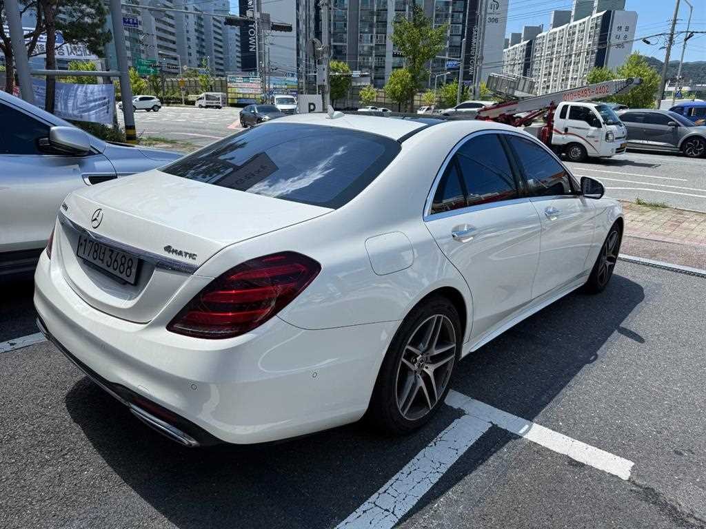 벤츠 S 클래스 S클래스-W222 S 350 d 4MATIC AMG Line 이미지 2