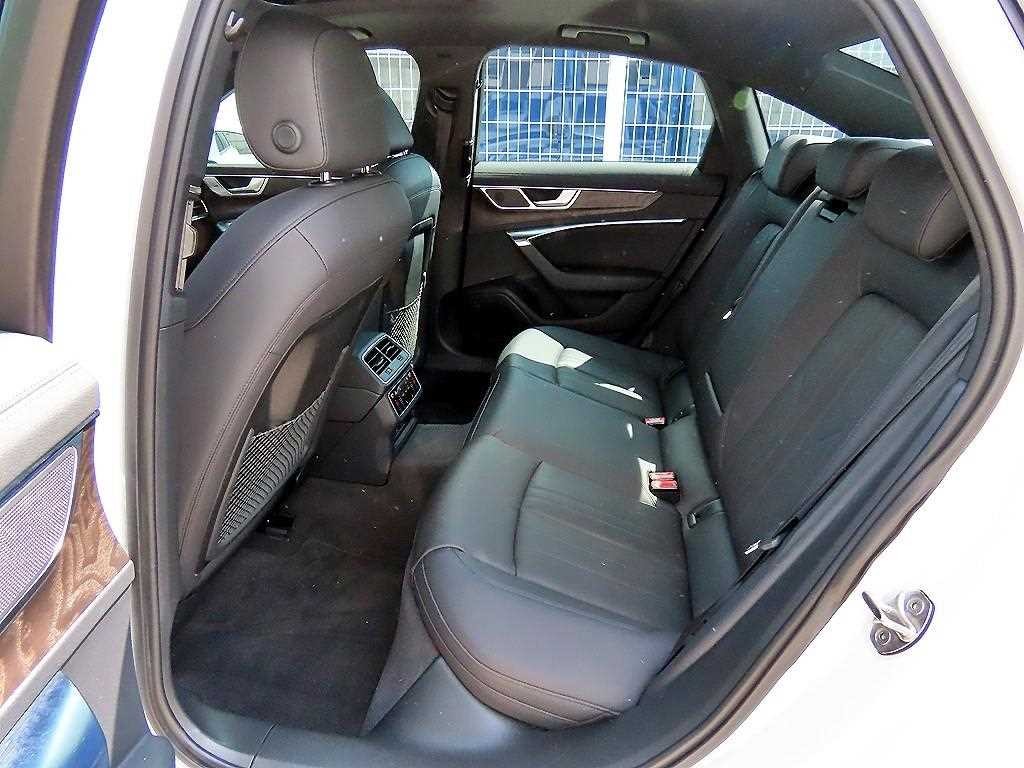 아우디 A6 A6 (C8) 45 TFSI 프리미엄 이미지 6