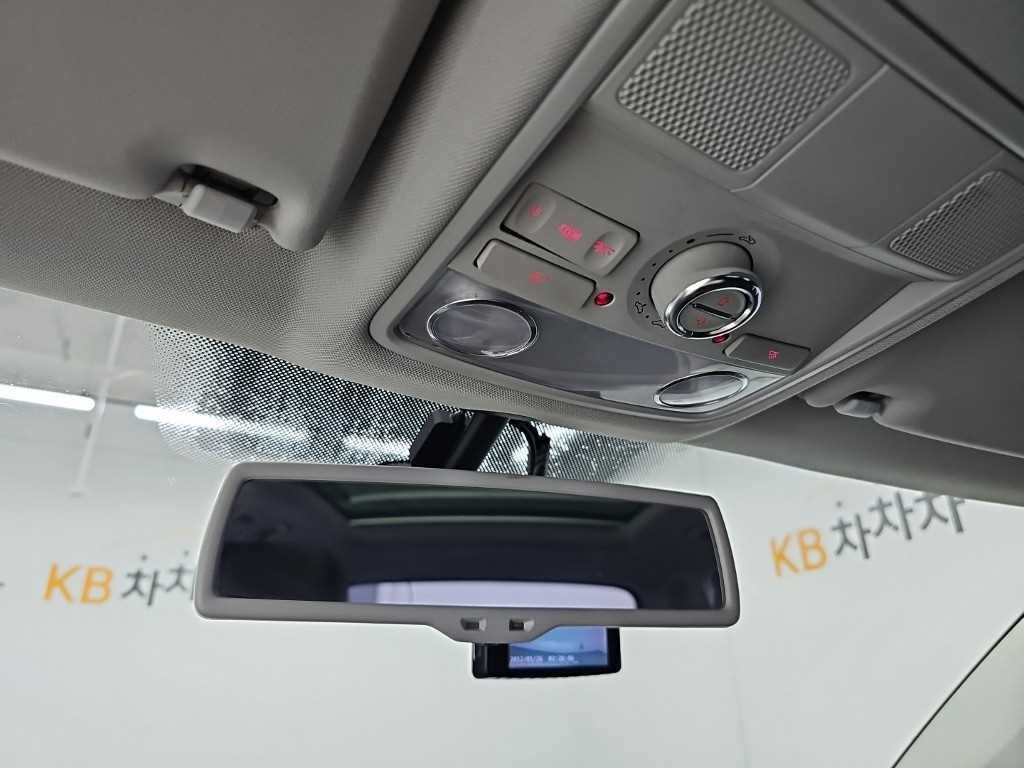 폭스바겐 티구안 뉴티구안 2.0 TDI 프리미엄 이미지 17
